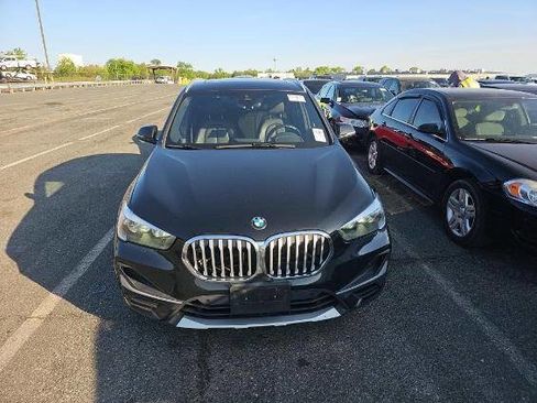 Used 2021 BMW X1 xDrive28i w/ Convenience Package AWD/4WD image 3