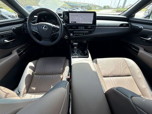Used 2024 Lexus ES 300h Ultra Luxury w/ Accessory Package (Z2) image 19
