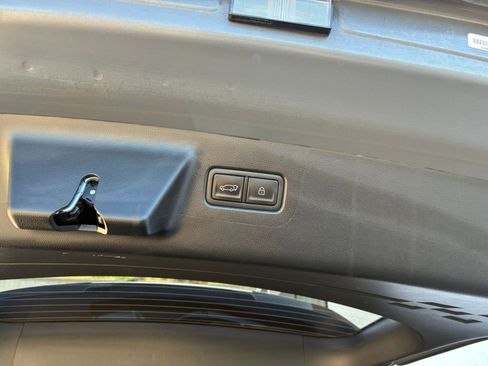 Used 2025 Hyundai Santa Fe SEL image 23