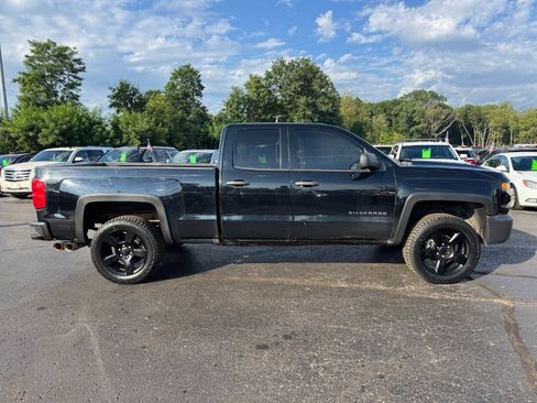 Used 2017 Chevrolet Silverado 1500 W/T w/ Black Out Edition AWD/4WD image 6