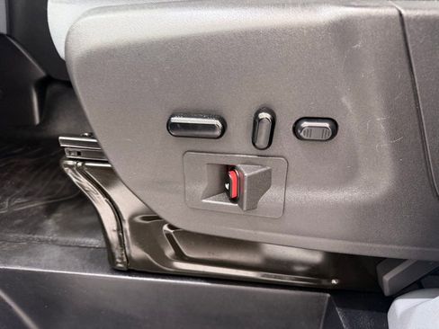 Used 2019 Ford Transit 350 XLT image 13