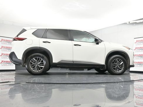 Used 2023 Nissan Rogue S image 24