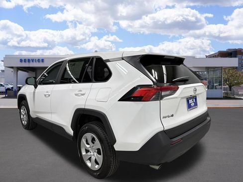 Used 2024 Toyota RAV4 LE AWD/4WD image 5