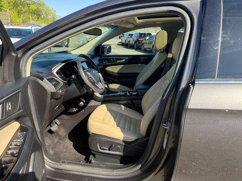 Used 2016 Ford Edge SEL w/ Equipment Group 201A AWD/4WD image 26