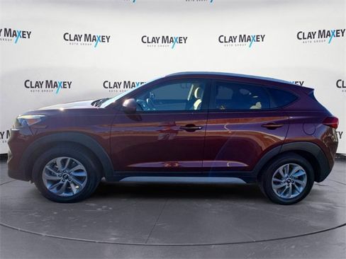 Used 2017 Hyundai Tucson SE image 2