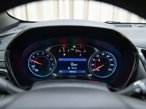 Used 2023 Chevrolet Equinox Premier AWD/4WD image 17