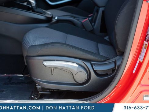 Used 2025 Kia Soul LX FWD image 21