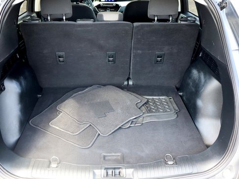 Used 2022 Ford Escape SE image 17