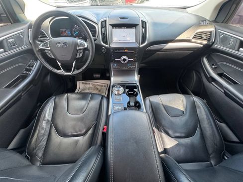 Used 2019 Ford Edge Titanium w/ Equipment Group 301A FWD image 21