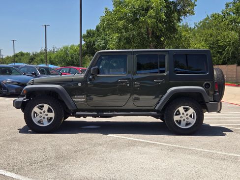 Used 2015 Jeep Wrangler Unlimited Sport w/ Quick Order Package 24S AWD/4WD image 6