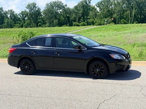 Used 2019 Nissan Sentra SV FWD image 33