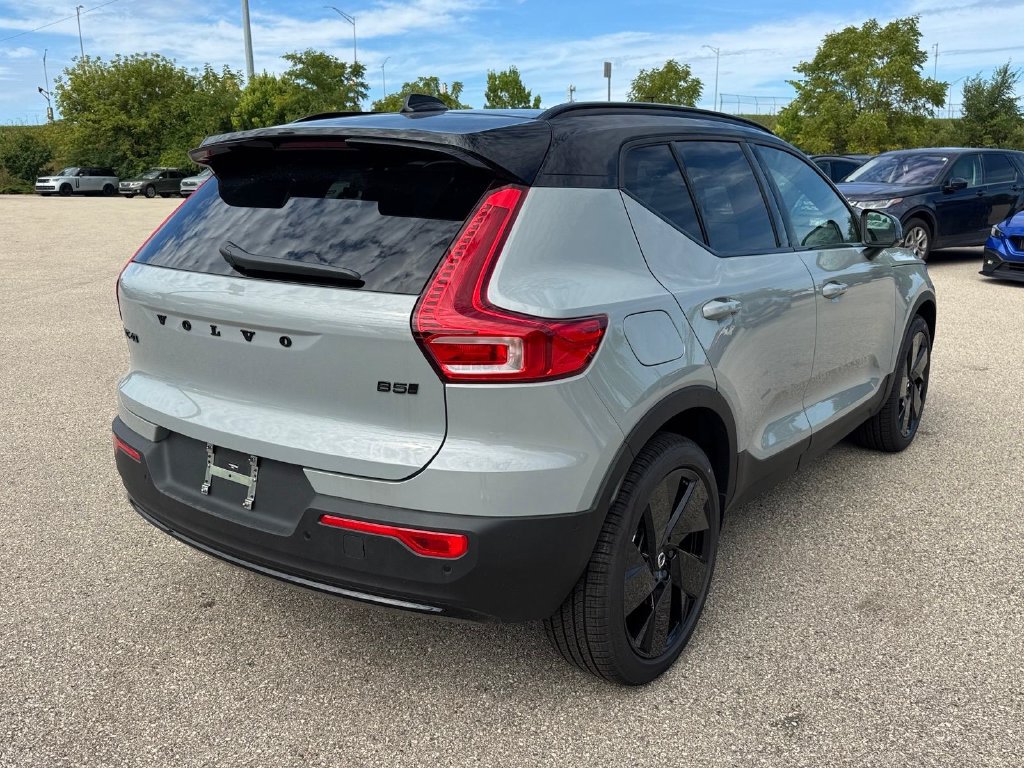 New 2026 Volvo XC40 B5 Ultra w/ Protection Package Premier AWD/4WD image 4