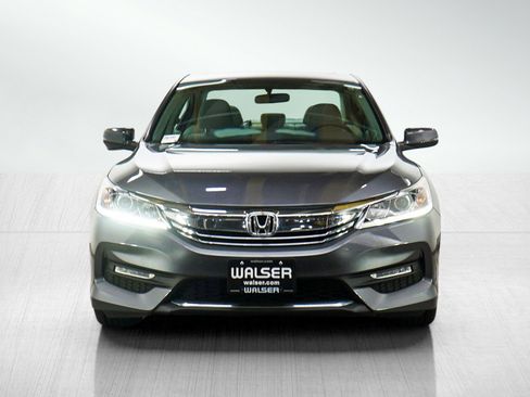 Used 2016 Honda Accord EX image 9
