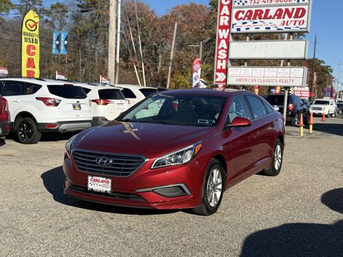 Used 2016 Hyundai Sonata SE image 3