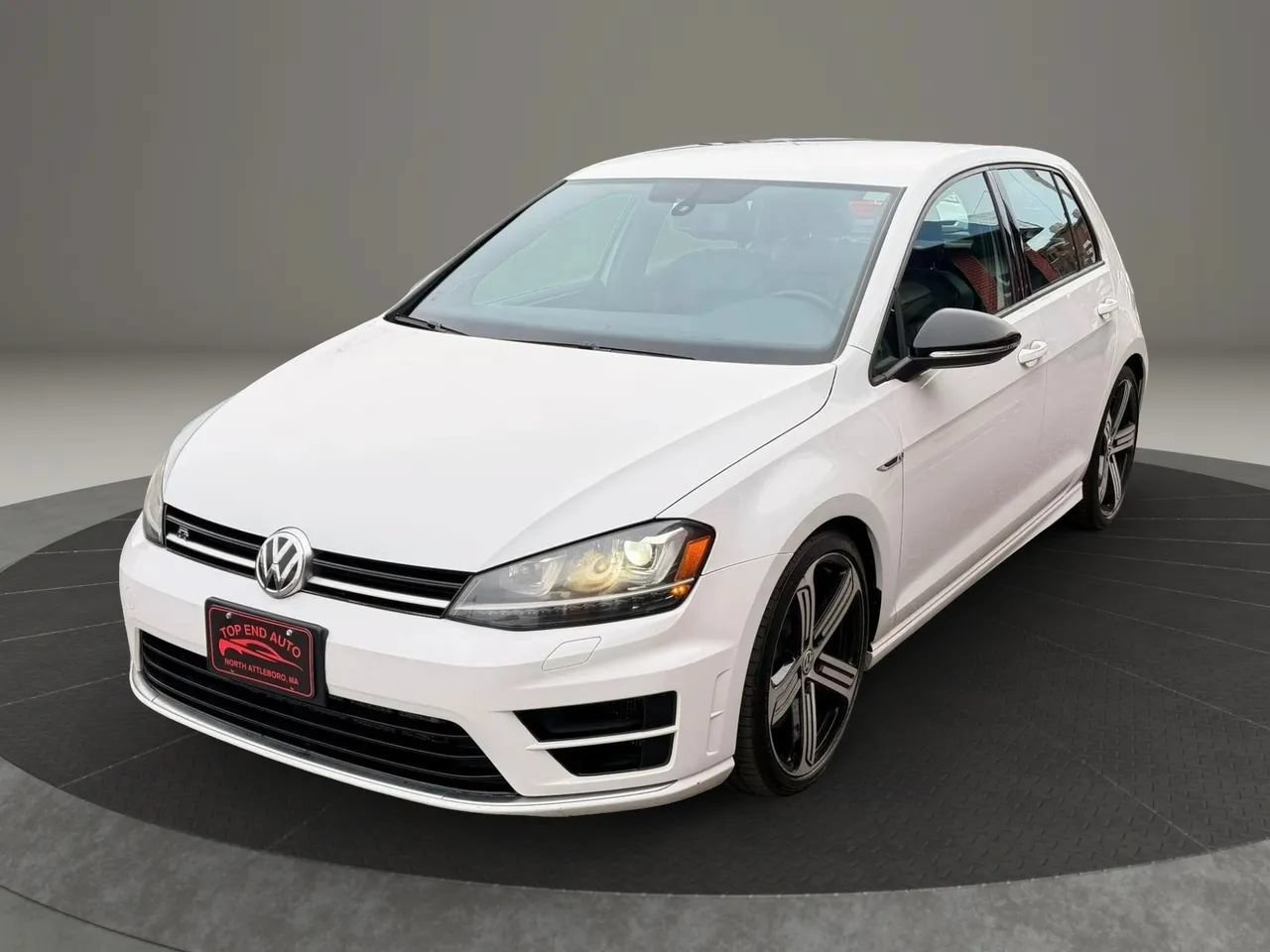 Used 2016 Volkswagen Golf R 4-Door AWD/4WD image 1