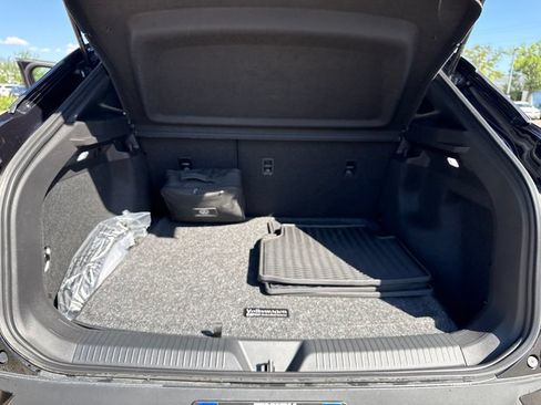 Certified 2025 Volkswagen ID.4 Pro AWD/4WD image 26