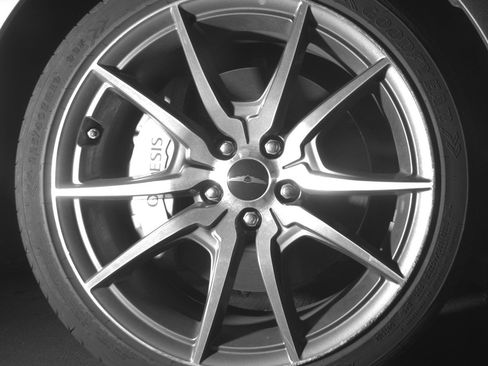 Used 2025 Genesis G70 2.5T image 13