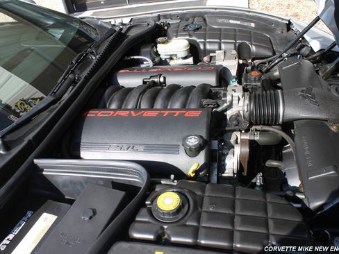 Used 2001 Chevrolet Corvette Convertible w/ Preferred Equipment Group2 RWD image 40