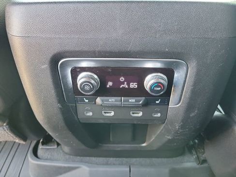 Used 2021 GMC Yukon Denali w/ Denali Ultimate Package AWD/4WD image 11