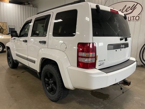 Used 2012 Jeep Liberty Arctic AWD/4WD image 6