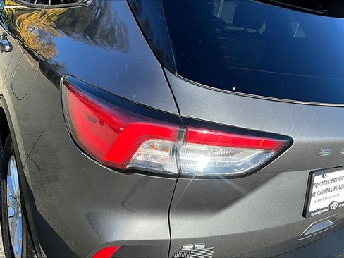 Used 2022 Ford Escape SE w/ Convenience Package image 29