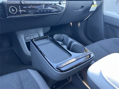 New 2026 Hyundai Ioniq 5 SE image 18