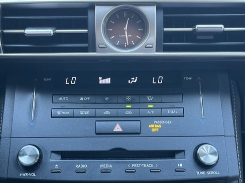 Used 2016 Lexus IS 200t image 7