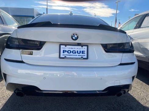 Used 2021 BMW 330i Sedan w/ M Sport Package image 22