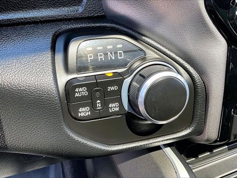 Used 2022 RAM 1500 Big Horn AWD/4WD image 39