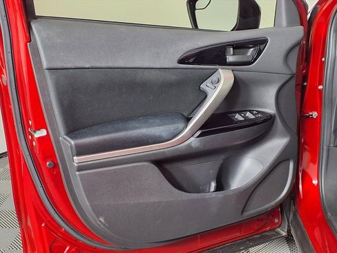 Used 2022 Mitsubishi Eclipse Cross LE image 19