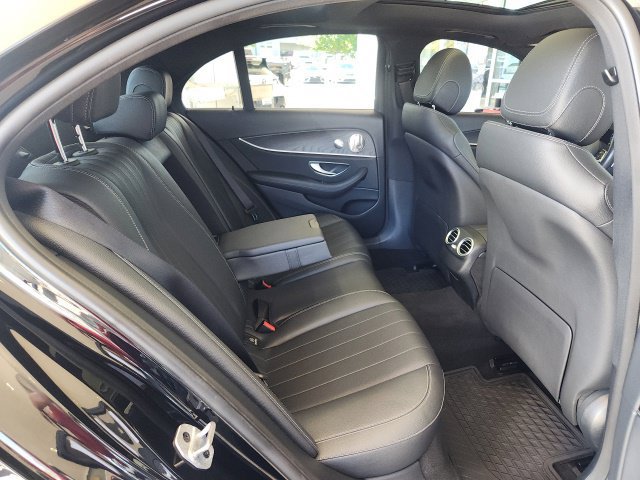 Used 2022 Mercedes-Benz E 350 4MATIC Sedan image 22
