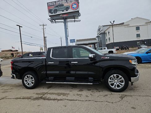 Used 2023 Chevrolet Silverado 1500 LTZ w/ Z71 Off-Road Package image 6