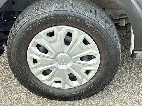 Used 2023 Ford Transit 350 XLT image 18