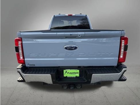 Used 2025 Ford F350 Lariat w/ FX4 Off-Road Package image 4