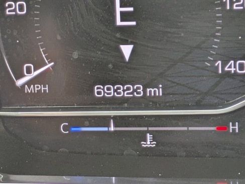 Used 2023 GMC Yukon SLT image 25