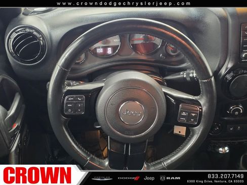 Used 2016 Jeep Wrangler Unlimited Sahara image 18