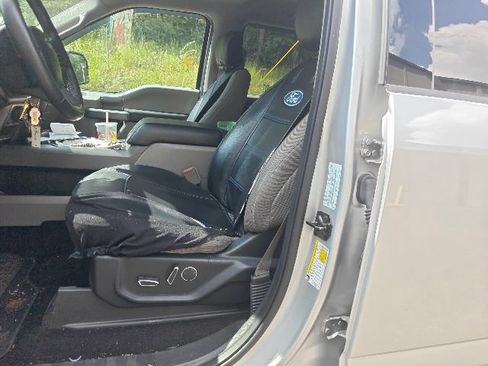 Used 2018 Ford F150 XLT w/ Equipment Group 302A Luxury RWD image 8