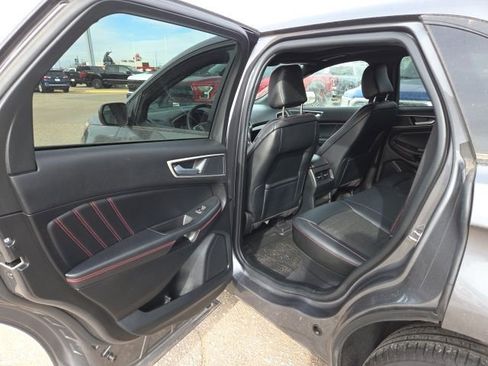 Used 2024 Ford Edge ST-Line image 16