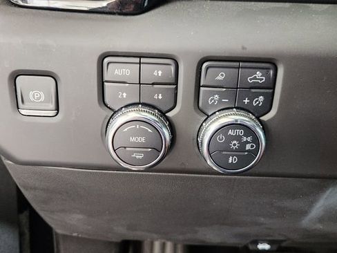 Used 2022 GMC Sierra 1500 AT4 w/ AT4 Preferred Package AWD/4WD image 19