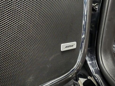 Used 2018 GMC Yukon SLT image 11