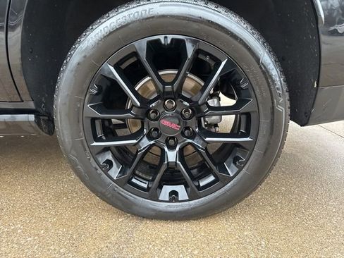 Used 2022 GMC Yukon Denali image 25