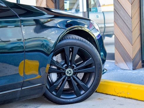 Used 2020 Mercedes-Benz S 560 4MATIC Sedan w/ Premium Package image 40