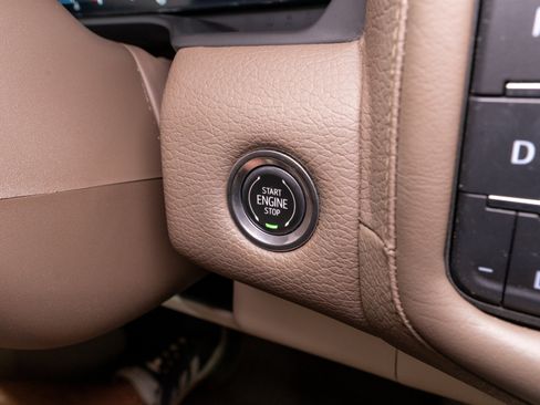 Used 2023 GMC Yukon Denali AWD/4WD image 27