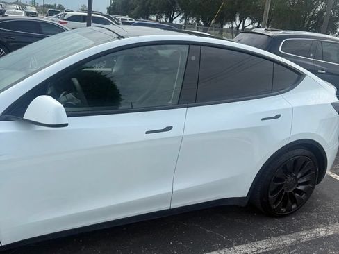 Used 2022 Tesla Model Y Performance AWD/4WD image 5
