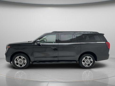 Used 2025 Ford Expedition Max Active AWD/4WD image 6