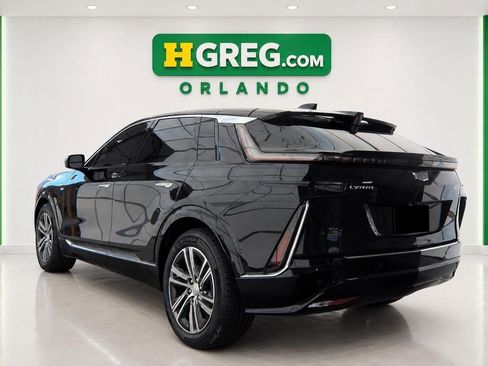 Used 2023 Cadillac Lyriq AWD image 2