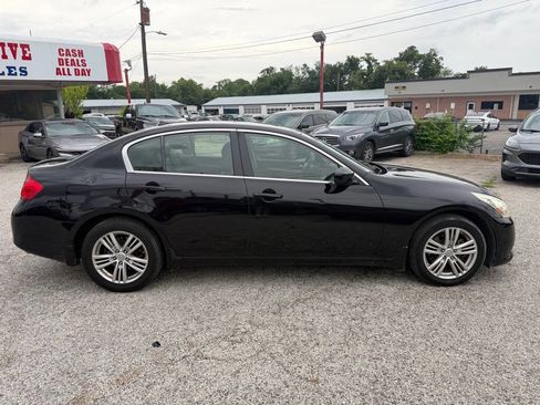 Used 2013 INFINITI G37 x Sedan w/ Premium Pkg AWD/4WD image 8