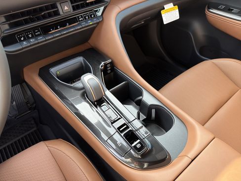 New 2026 Toyota Crown Signia Limited image 31