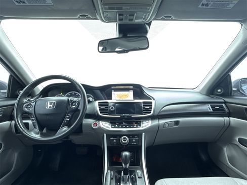 Used 2015 Honda Accord Touring image 21