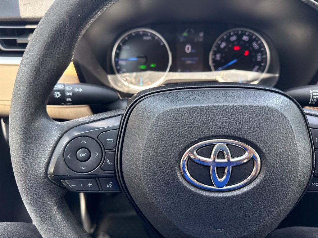 Used 2019 Toyota RAV4 LE w/ Carpet Mat Package AWD/4WD image 23